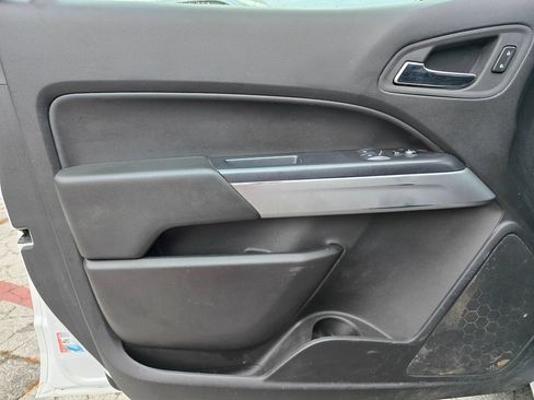 Used 2022 Chevrolet Colorado LT w/ Fleet Safety Package RWD image 8