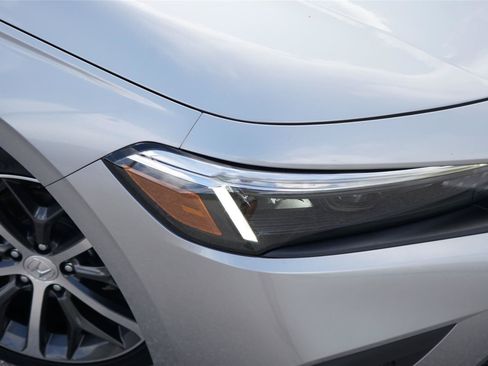 Used 2024 Honda Civic Touring image 3