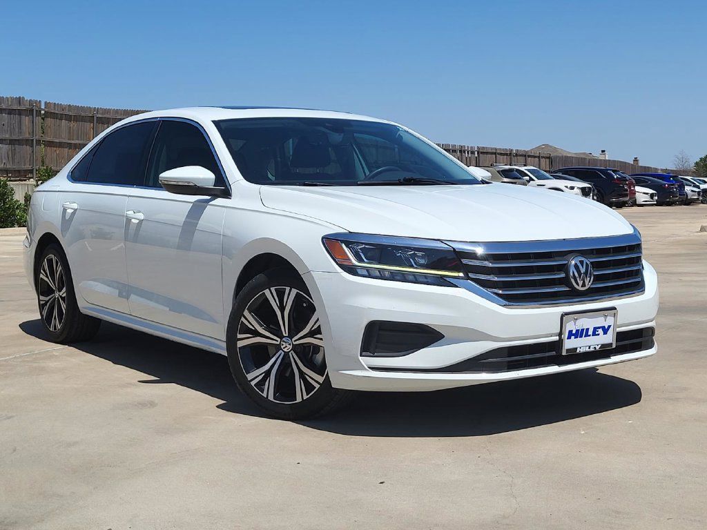 Used 2022 Volkswagen Passat 2.0T SE FWD image 2