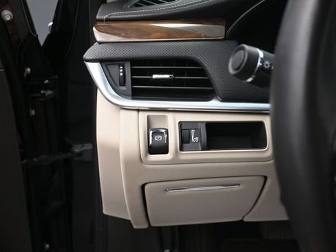 Used 2018 Cadillac XTS Luxury FWD image 29