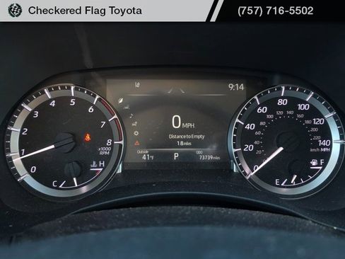 Used 2023 Toyota Highlander XLE image 12