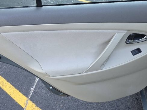 Used 2008 Toyota Camry LE FWD image 16
