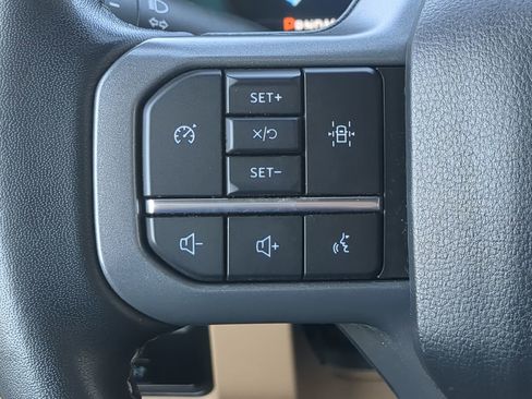 Used 2023 Ford F450 Lariat image 23