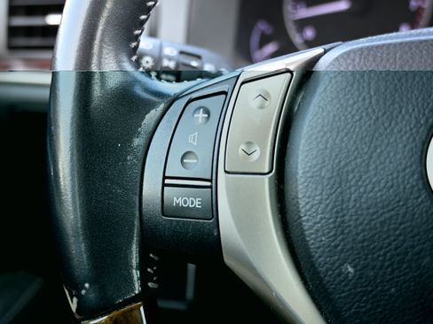 Used 2013 Lexus ES 350 F Sport w/ Luxury Pkg FWD image 36
