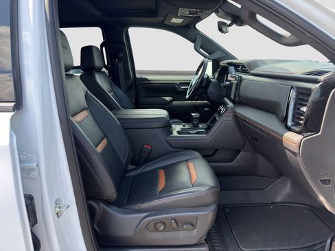 Used 2023 GMC Sierra 1500 AT4 w/ AT4 Premium Package AWD/4WD image 18