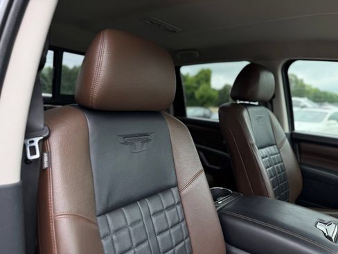 Used 2018 Nissan Titan SV AWD/4WD image 31