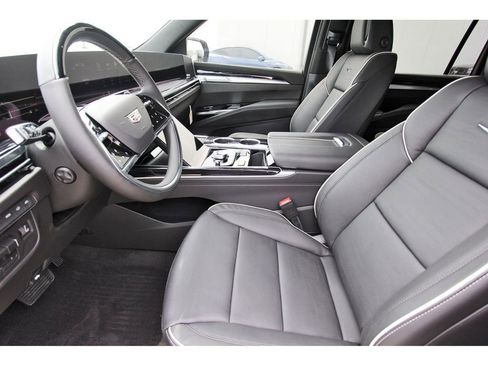New 2026 Cadillac Escalade ESV Sport AWD/4WD image 6