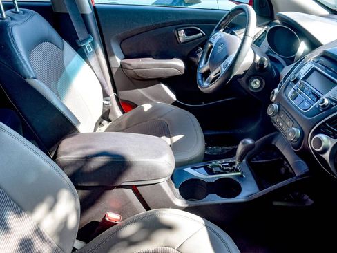 Used 2012 Hyundai Tucson GLS FWD image 19