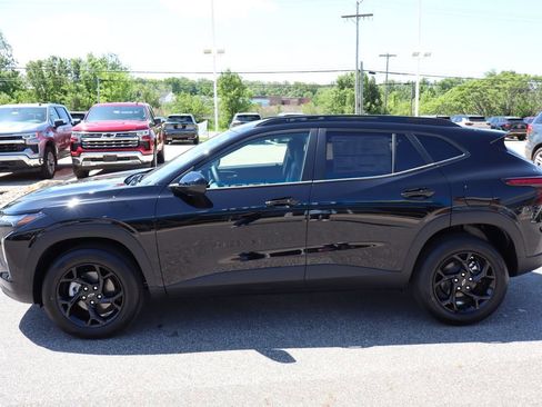New 2026 Chevrolet Trax LT w/ Driver Confidence Package FWD image 25