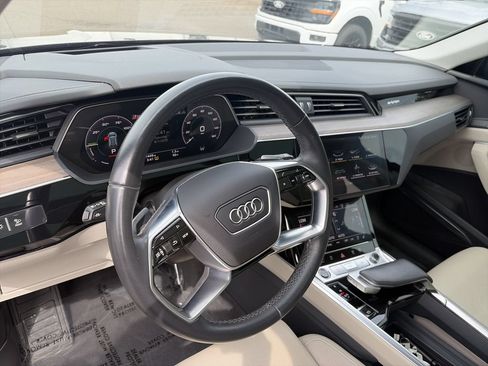 Used 2024 Audi Q8 e-tron Prestige w/ Prestige Package AWD/4WD image 25