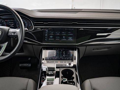 Used 2024 Audi Q7 3.0T Premium Plus image 31