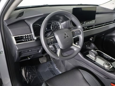 New 2026 Mitsubishi Outlander ES FWD image 24