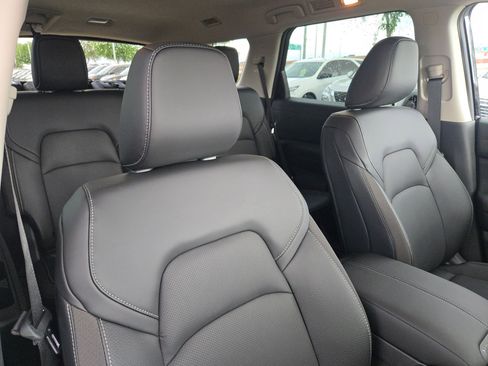 New 2026 Nissan Pathfinder SL FWD image 21