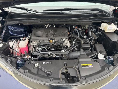 Used 2021 Toyota Sienna LE w/ LE Plus Package image 22