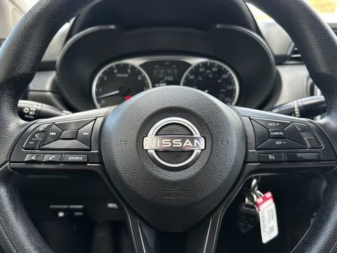 Used 2025 Nissan Versa S w/ S Plus Package image 23