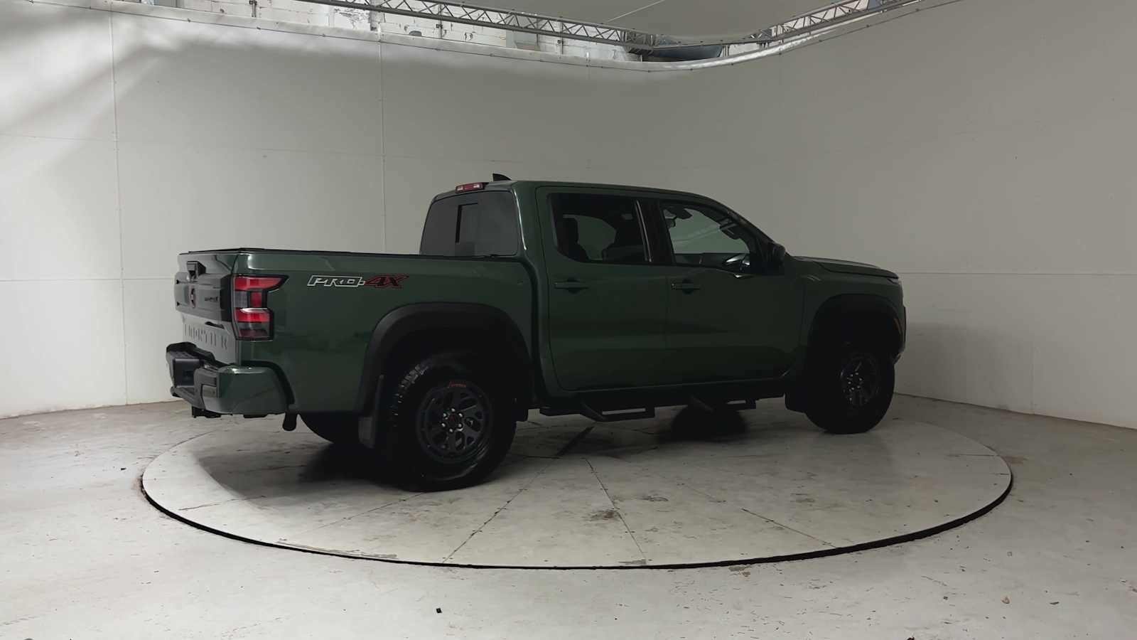Used 2026 Nissan Frontier PRO-4X w/ Tow Package AWD/4WD image 2