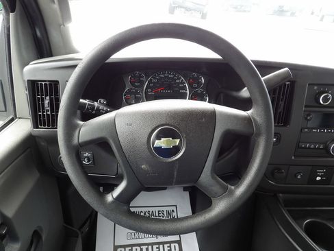 Used 2019 Chevrolet Express 3500 Extended RWD image 19
