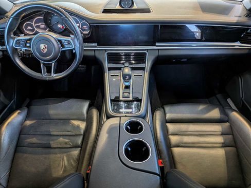 Used 2017 Porsche Panamera 4 image 14