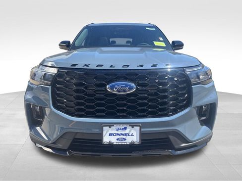 New 2026 Ford Explorer ST-Line w/ ST-Line Street Pack AWD/4WD image 10