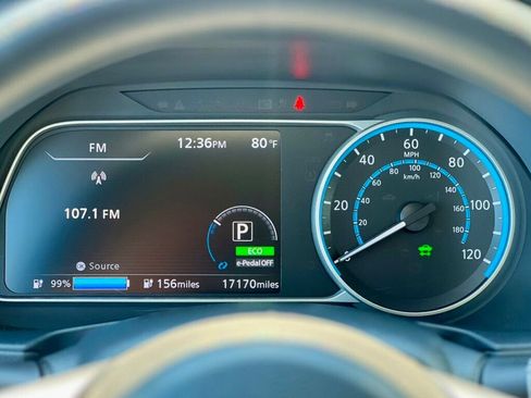 Used 2023 Nissan Leaf S image 20