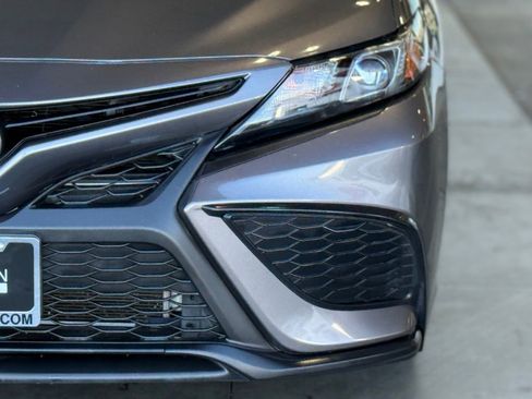 Certified 2021 Toyota Camry SE w/ Carpet Mat Package (TMS) image 6