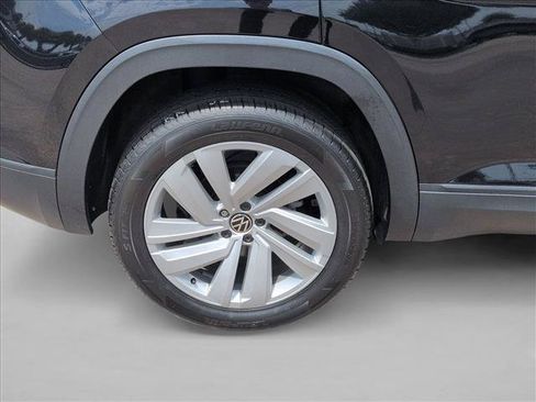 Used 2022 Volkswagen Atlas Cross Sport SE FWD image 21