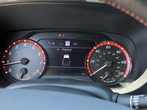 Used 2024 Nissan Frontier PRO-4X w/ Technology Package AWD/4WD image 35