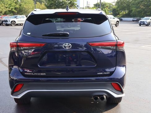 Certified 2021 Toyota Highlander XSE AWD/4WD image 6