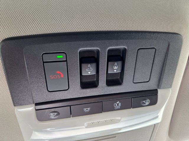 Used 2022 Nissan Pathfinder Platinum w/ Cargo Package AWD/4WD image 35