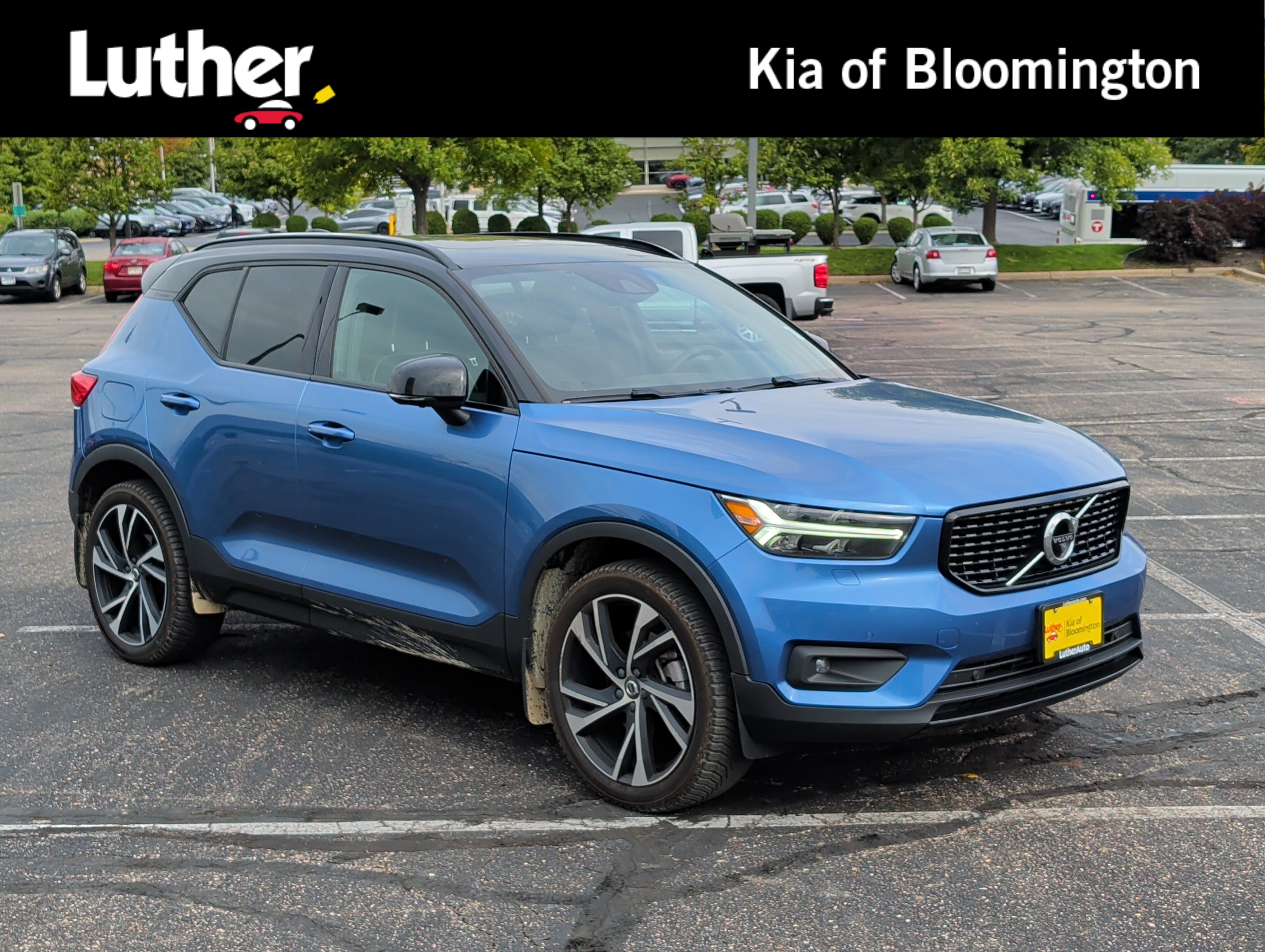 Used 2020 Volvo XC40 T5 R-Design AWD/4WD image 1
