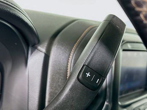 Used 2021 GMC Sierra 2500 AT4 w/ AT4 Premium Plus Package image 18