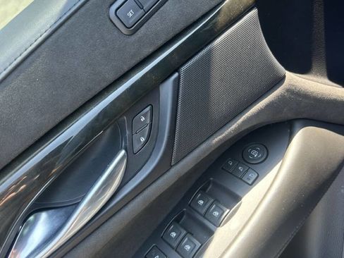 Used 2019 Cadillac Escalade Platinum image 12