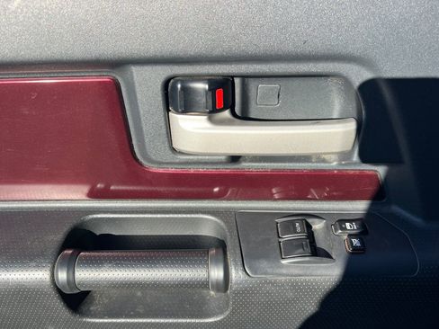 Used 2007 Toyota FJ Cruiser 4WD image 8