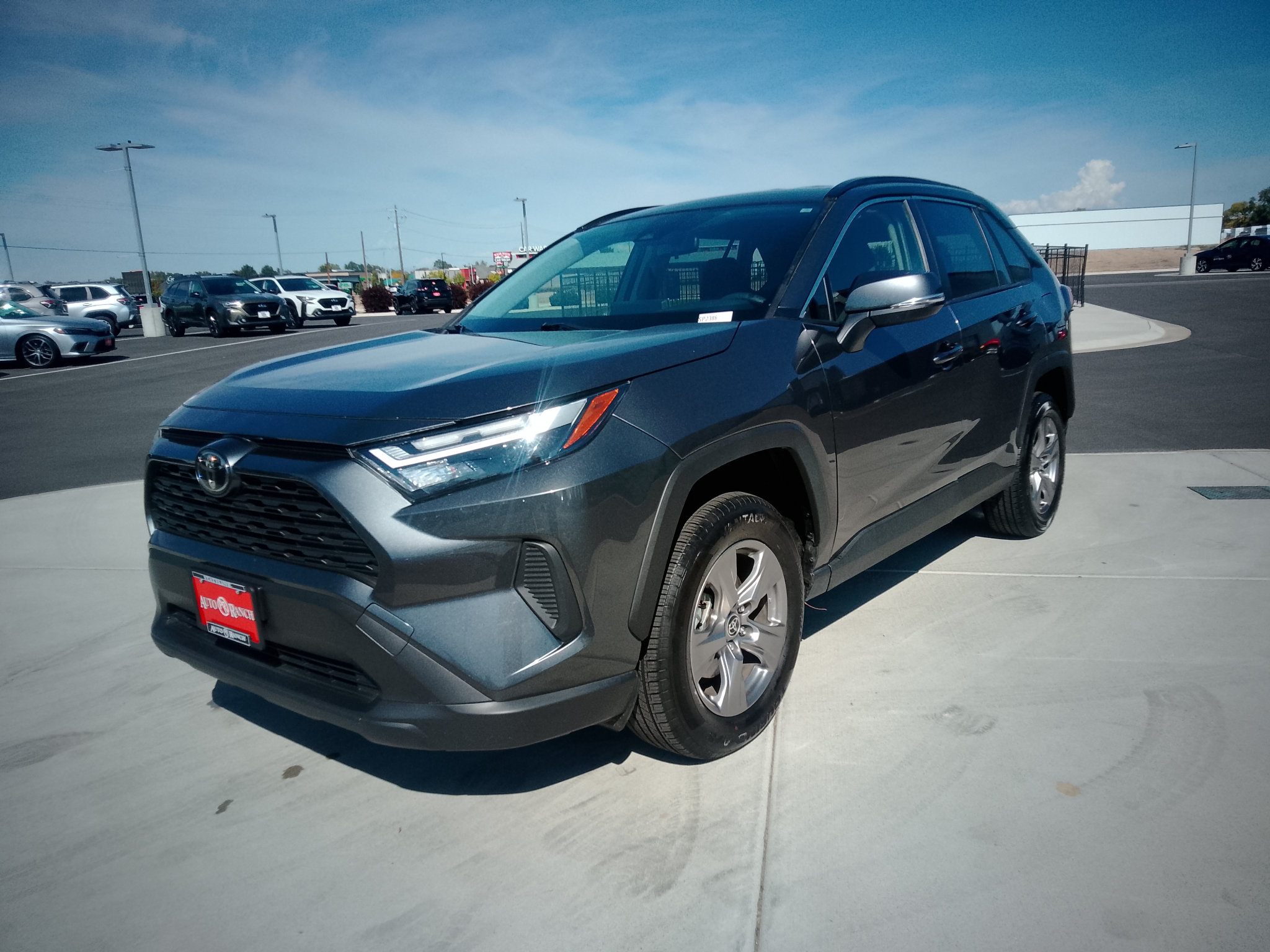 Used 2025 Toyota RAV4 XLE AWD/4WD image 6