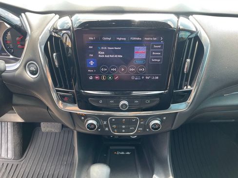 Used 2023 Chevrolet Traverse High Country AWD/4WD image 27
