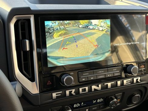 New 2025 Nissan Frontier SV w/ SV Convenience Package image 12