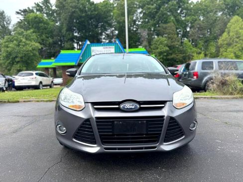 Used 2012 Ford Focus SE image 2