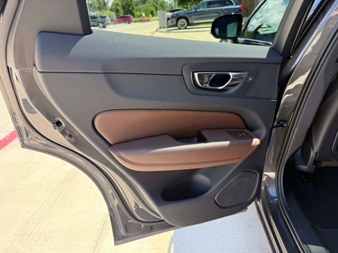 Certified 2024 Volvo XC60 T8 Plus w/ Climate Package AWD/4WD image 14