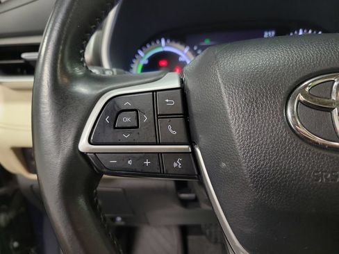 Used 2023 Toyota Highlander XLE AWD/4WD image 26