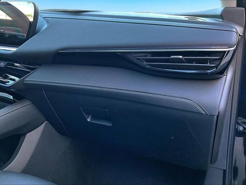 Used 2025 Buick Envision Preferred image 17