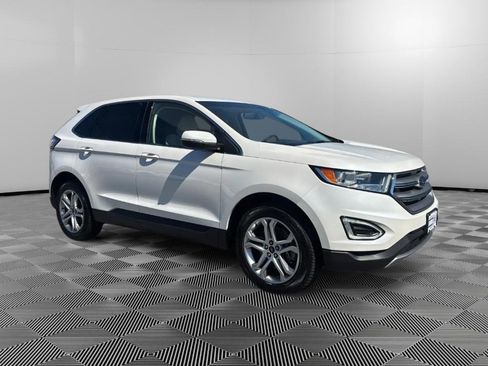 Used 2017 Ford Edge Titanium image 2