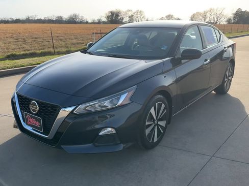 Used 2022 Nissan Altima 2.5 SV FWD image 5