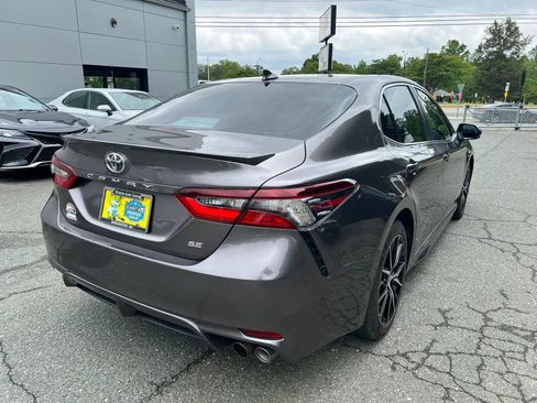 Used 2024 Toyota Camry SE w/ Convenience Package FWD image 4