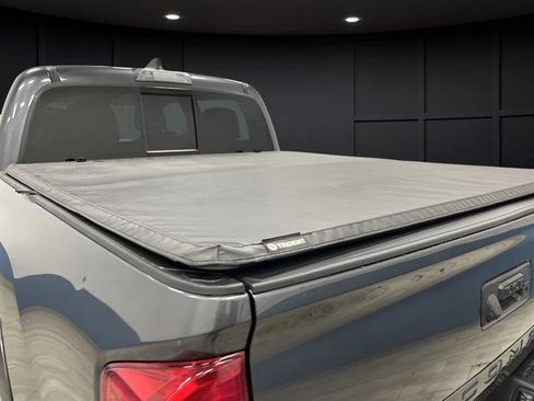 Used 2020 Toyota Tacoma SR5 image 32