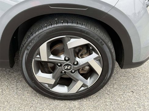 Certified 2023 Hyundai Venue SEL w/ Cargo Package image 6