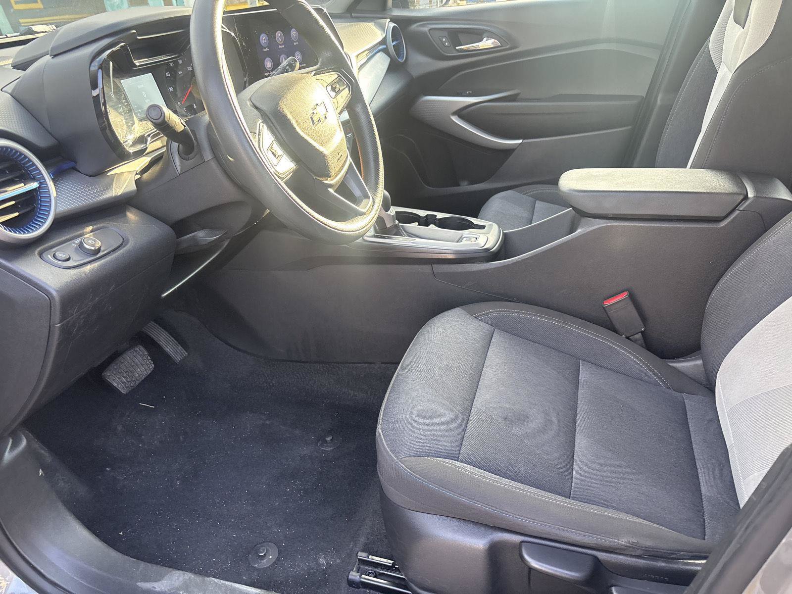 Used 2024 Chevrolet Trax LS w/ Driver Confidence Package FWD image 19