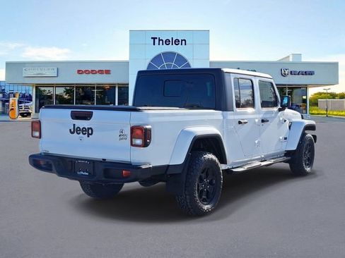 Used 2023 Jeep Gladiator Willys image 4