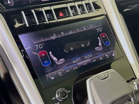 Used 2020 Lamborghini Urus Base image 13