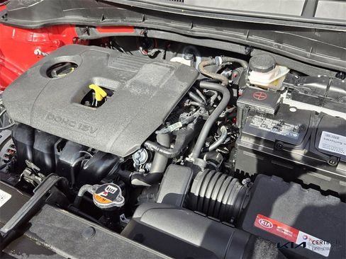 Certified 2021 Kia Soul S image 21