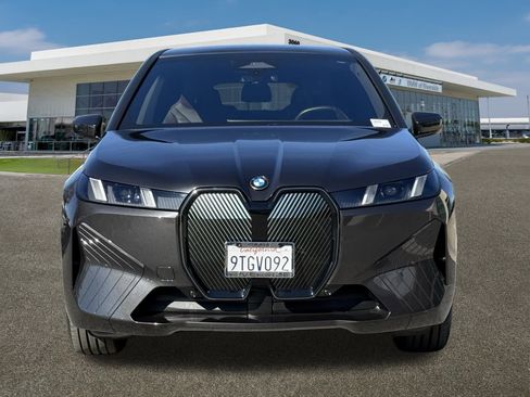 Used 2026 BMW iX xDrive60 image 3